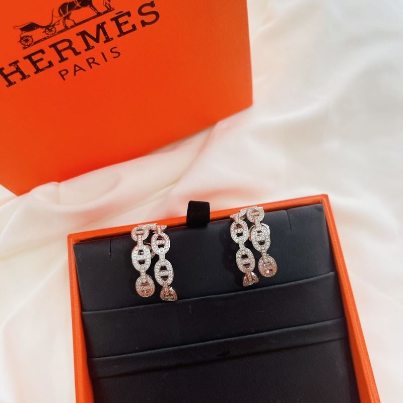 H**mes earrings